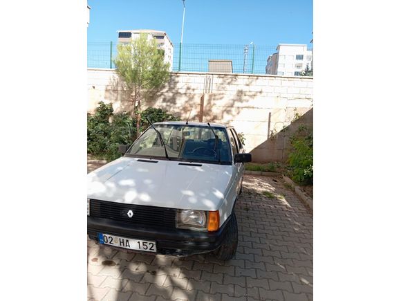 Sahibinden Renault R 9 1.4 Broadway GTE 1991 Model