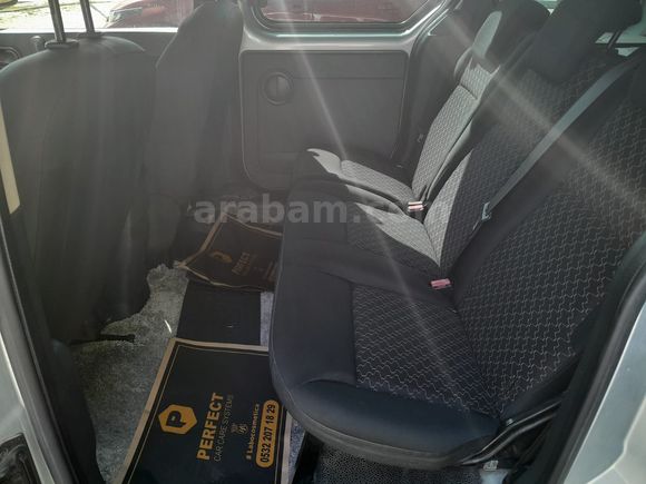 Sahibinden Renault Kangoo Multix 1.5 dCi Pampa 2012 Model 