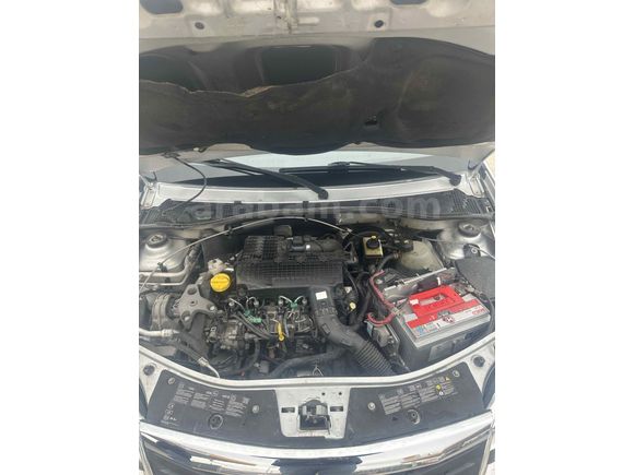 Sahibinden Dacia Sandero 1.5 dCi Stepway 2011 Model  218.000 km Gri