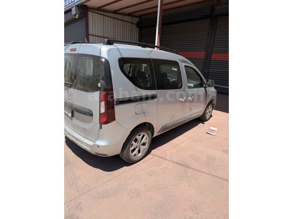 Sahibinden Renault Express 1.5 BlueDCI Touch 2021 Model Manisa