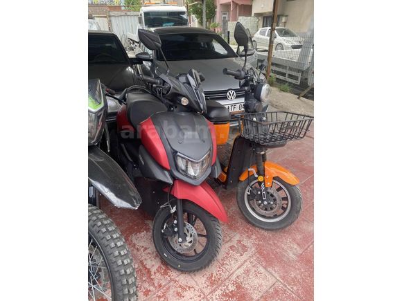  YAMAHA 125 (TAKAS OLUR)