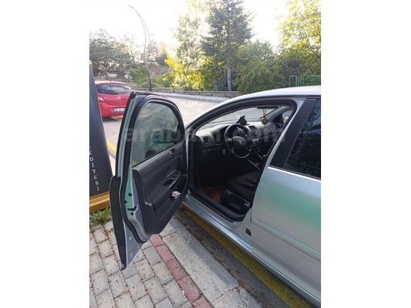 Sahibinden Volkswagen Golf 1.6 Primeline 2004 Model  256.000 km Gri