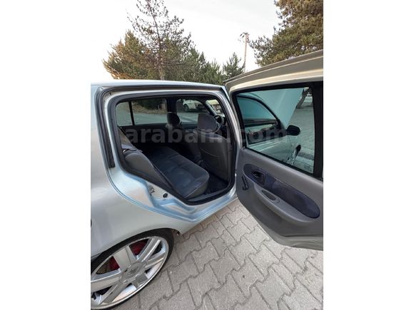 Sahibinden Renault Clio 1.2 RN 2000 Model