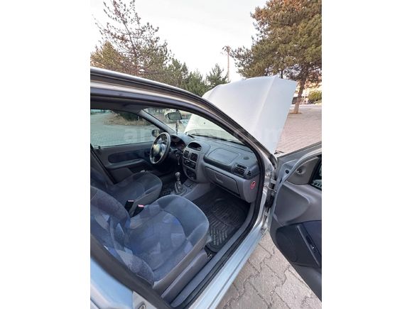 Sahibinden Renault Clio 1.2 RN 2000 Model