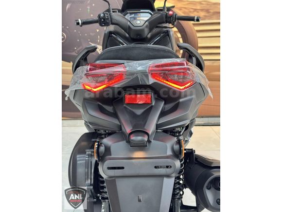 2026 MODEL YAMAHA X-MAX 250 TECH MAX GRİ