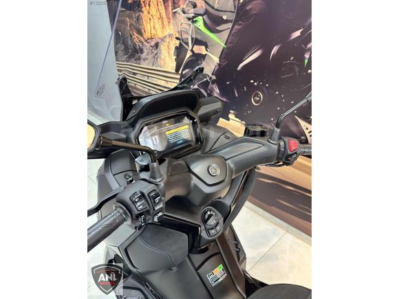 2026 MODEL YAMAHA X-MAX 250 TECH MAX GRİ