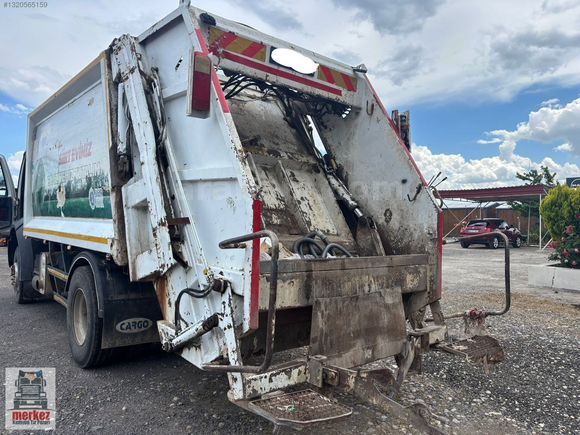 FORD CARGO 1826'DAN İNME ÇÖP KONTEYNER ÜST YAPISI