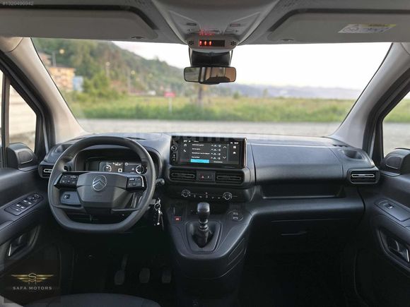 SAFA I 2025 CİTROEN BERLİNGO 1.5 BLUEHDI PLUS 130HP
