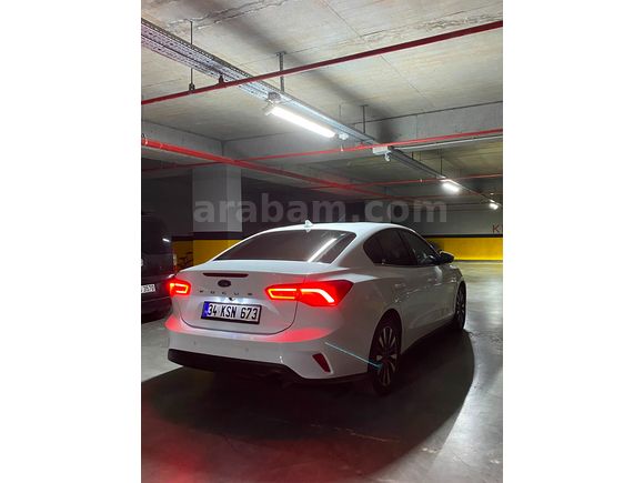 Ford Focus 1.5 EcoBlue Titanium Stil 2024 Model Garanti Devam Etmekte