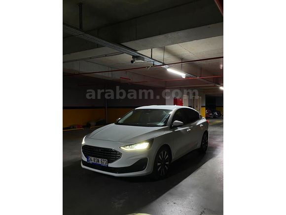 Ford Focus 1.5 EcoBlue Titanium Stil 2024 Model Garanti Devam Etmekte