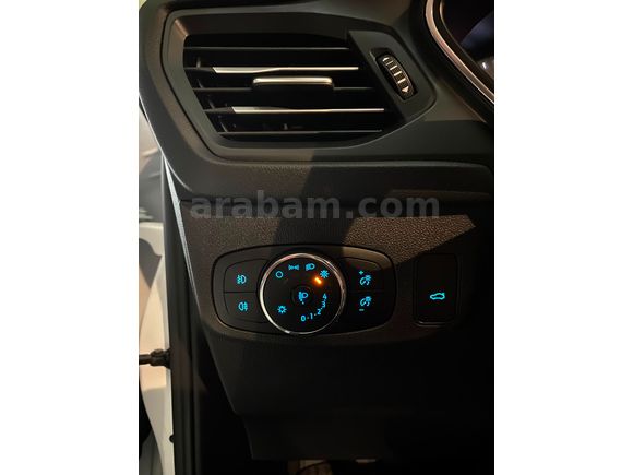 Ford Focus 1.5 EcoBlue Titanium Stil 2024 Model Garanti Devam Etmekte