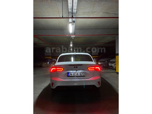 Ford Focus 1.5 EcoBlue Titanium Stil 2024 Model Garanti Devam Etmekte