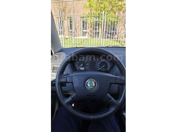 Sahibinden Skoda Fabia 1.4 Classic sedan2004 Model