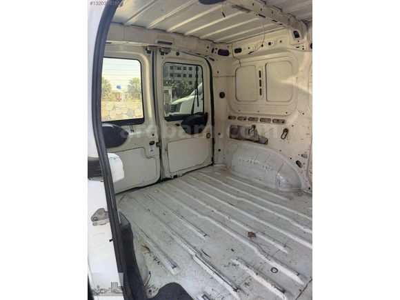 2009 MODEL CONNECT PANELVAN