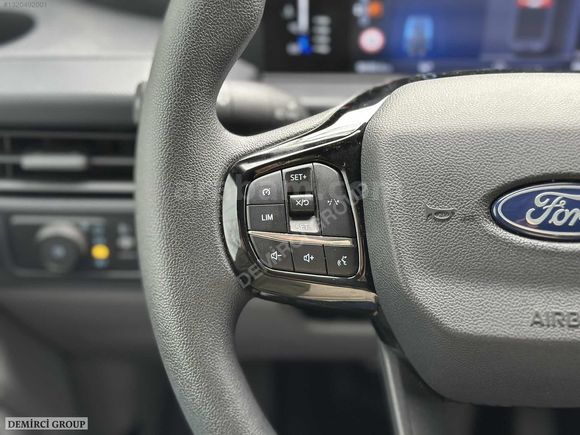 TRANSİT CUSTOM 320L DELUXE 2.0EcoBlue 9.700 KM HATASIZ %20FATURA
