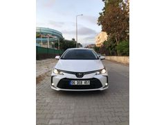 Bankacıdan temiz Toyota Corolla 1.5 Dream 2022 Model Galaksi beyazı