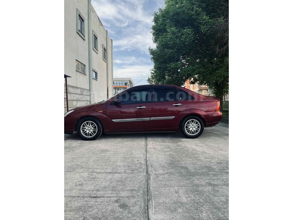 Sahibinden Ford Focus 1.6 Ghia 2001 Model 