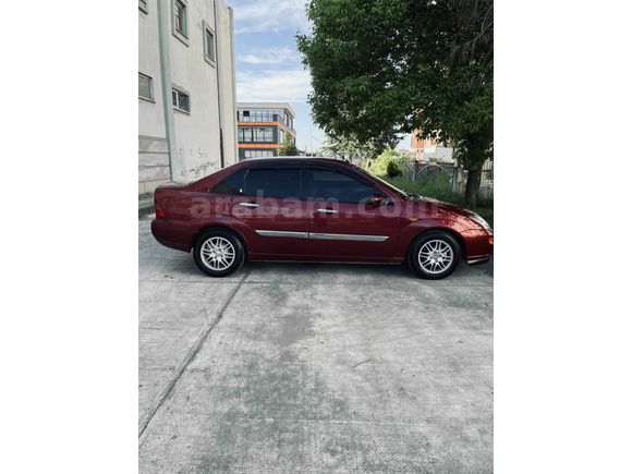 Sahibinden Ford Focus 1.6 Ghia 2001 Model 
