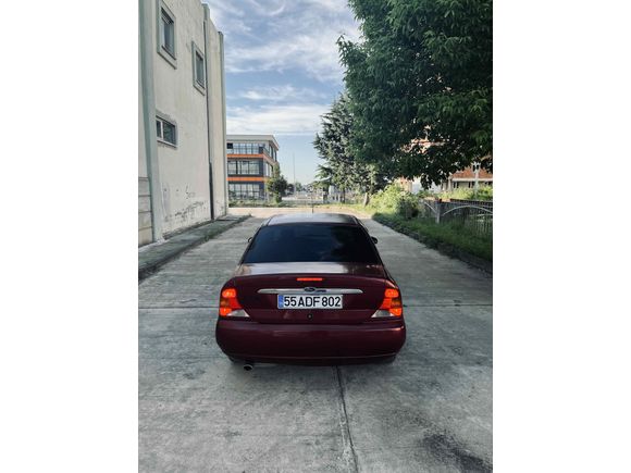 Sahibinden Ford Focus 1.6 Ghia 2001 Model 