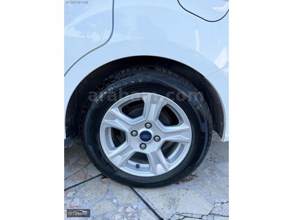KALE'DEN 2023 MODEL HATASIZ FORD COURİER ECOBLUE DELUXE 63 KM