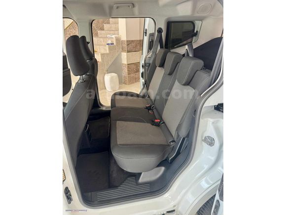 BOYASIZ 2025 MODEL COURİER 1.5 EcoBlue 100HP DELUX