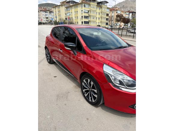 Sahibinden Renault Clio 0.9 TCe Touch 2013 Model  144.000 km Kırmızı