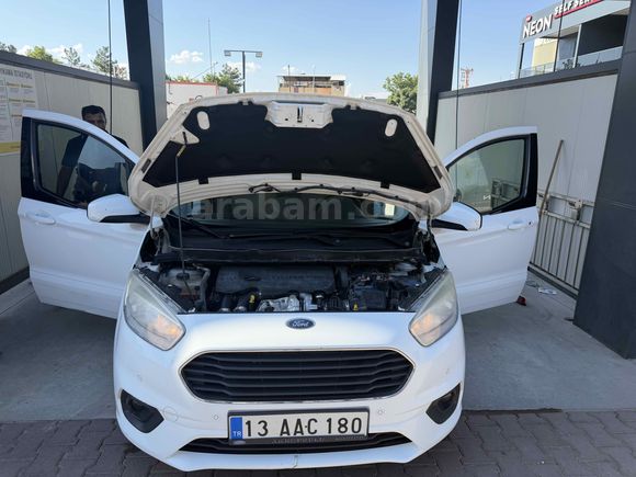 Sahibinden Ford Tourneo Courier 1.5 TDCi Titanium Plus 2018 Model 
