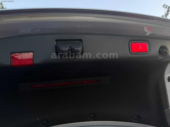 E200 D AMG CAM TAVAN VAKUM BRUMESTAR ELK BAGAJ 105 KM'DE