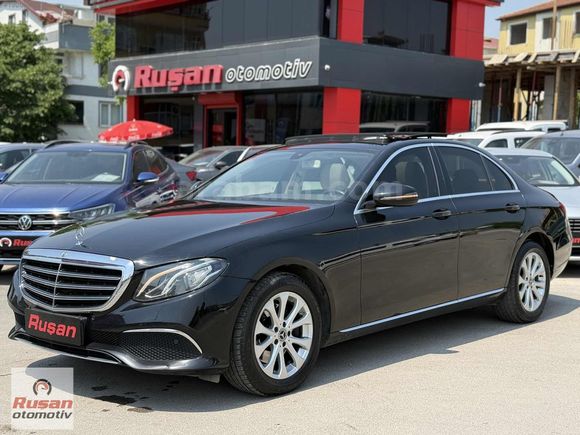 2018 E220dExclusive+CamTavan+ÇiftHafıza+Isıtma+Ambians HATASIZ
