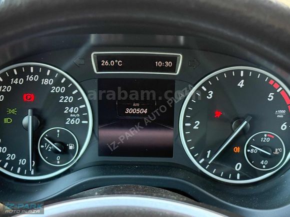 İZ-PARK AUTO 2014 MERCEDES A180 DİZEL MANUEL STYLE ORJ.