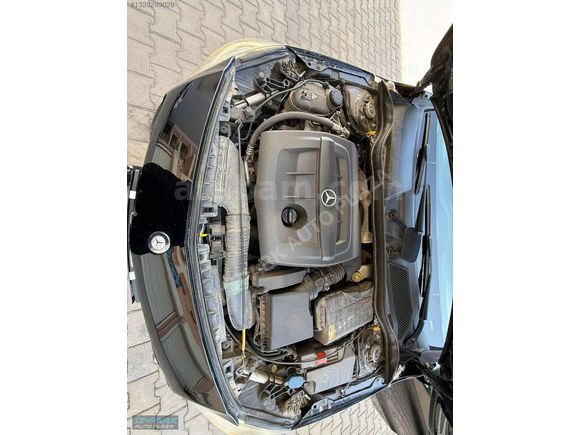İZ-PARK AUTO 2014 MERCEDES A180 DİZEL MANUEL STYLE ORJ.