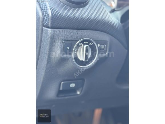 MERCEDES-BENZ A180 DEĞİŞENSİZ STYLE
