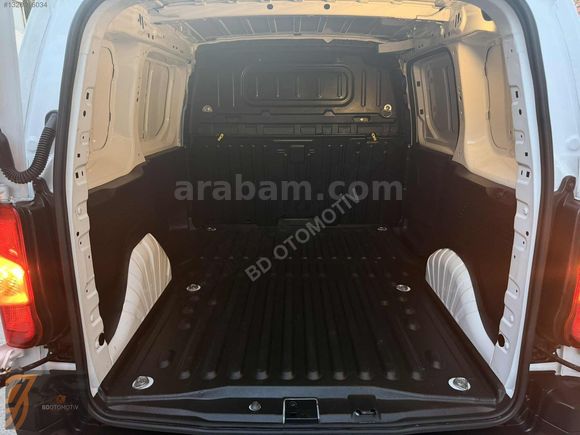 BOYASIZ 2024 OPEL COMBO CARGO 1.5 EDITION 2+1 45.000KM
