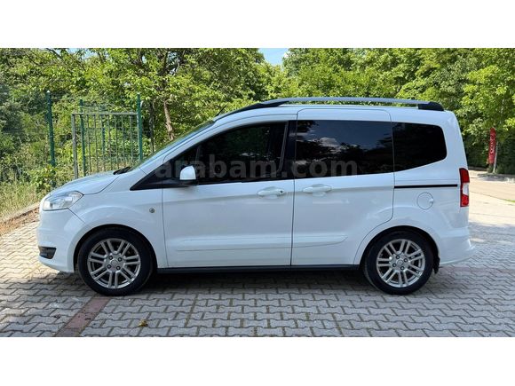 SAKLI GARAJ'DAN HATASIZ FORD TOURNEO COURİER