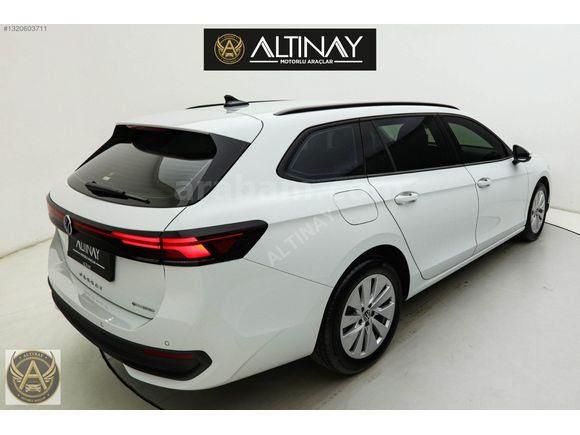 2025 VW PASSAT 1.5 PLUG-İN HYBRID NOKTA BOYASIZ 18.000 KM