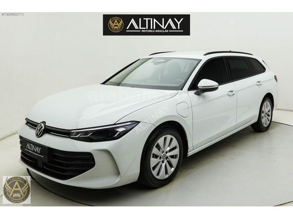 2025 VW PASSAT 1.5 PLUG-İN HYBRID NOKTA BOYASIZ 18.000 KM