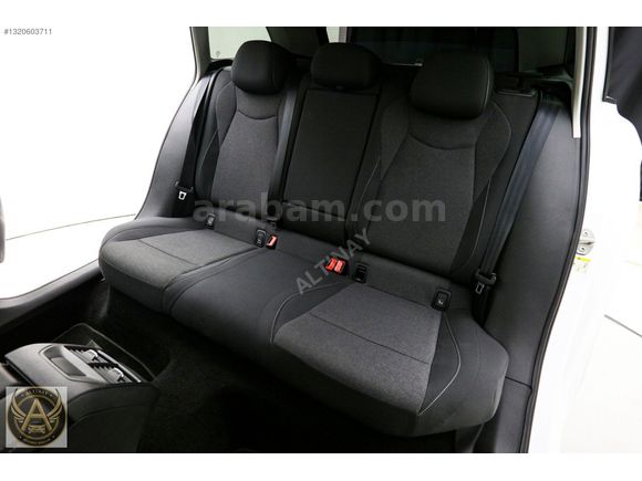 2025 VW PASSAT 1.5 PLUG-İN HYBRID NOKTA BOYASIZ 18.000 KM