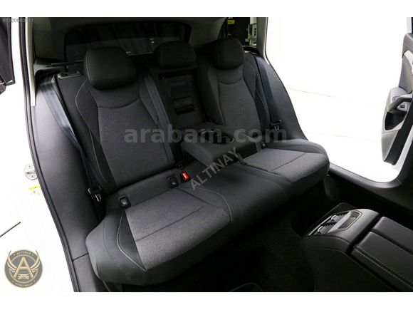 2025 VW PASSAT 1.5 PLUG-İN HYBRID NOKTA BOYASIZ 18.000 KM