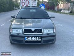 SUNROOF-HIZ SABİTLEME-DİJİTAL KLİMA 204.000 KMDE OCTAVIA 1.6 102
