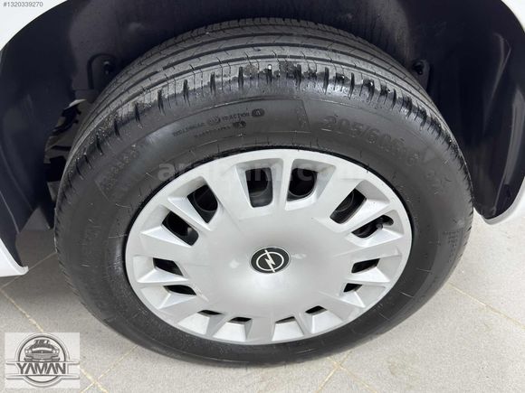 HATASIZ 2025 OPEL COMBO 1.5 D ESSENTİAL 25.000 KM OTOMATİK