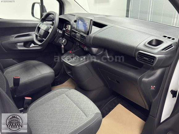 HATASIZ 2025 OPEL COMBO 1.5 D ESSENTİAL 25.000 KM OTOMATİK