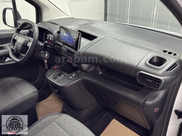 HATASIZ 2025 OPEL COMBO 1.5 D ESSENTİAL 25.000 KM OTOMATİK