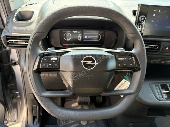 ÜSTAD MOTORS OPEL COMBO 1.5 DİZEL ESSENTİAL TAMAMINA KREDİ