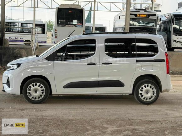 2025 OPEL COMBO 1.5D ESSENTİAL OTOMATİK HATASIZ BOYASIZ
