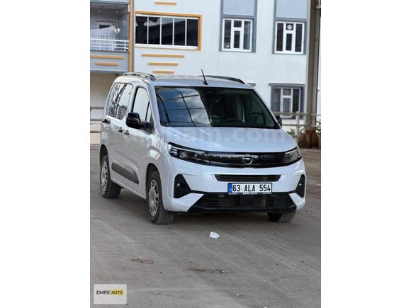2025 OPEL COMBO 1.5D ESSENTİAL OTOMATİK HATASIZ BOYASIZ