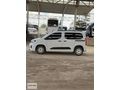 2025 OPEL COMBO 1.5D ESSENTİAL OTOMATİK HATASIZ BOYASIZ