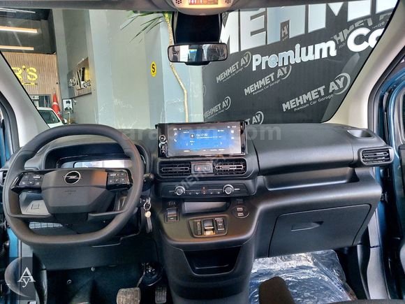 2026 OPEL COMBO / OTOMATİK VİTES-LANSMAN RENK-ORJ. SADECE 400 KM