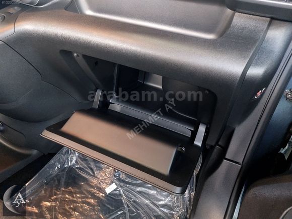 2026 OPEL COMBO / OTOMATİK VİTES-LANSMAN RENK-ORJ. SADECE 400 KM