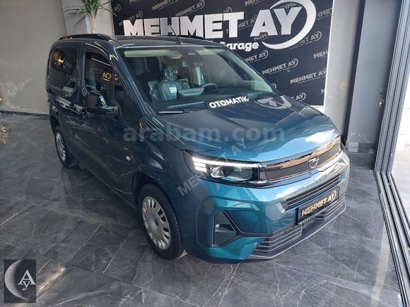 2026 OPEL COMBO / OTOMATİK VİTES-LANSMAN RENK-ORJ. SADECE 400 KM