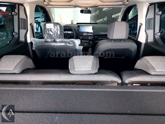 2026 OPEL COMBO / OTOMATİK VİTES-LANSMAN RENK-ORJ. SADECE 400 KM